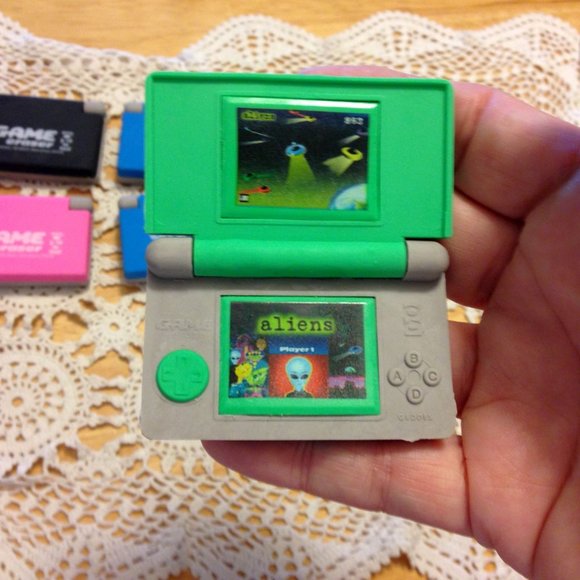 Back to school or party favors bundle, video game erasers - Picture 4 of 7